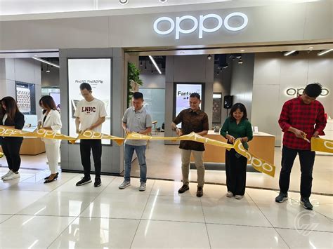 Oppo Buka Experience Store Baru Di Supermal Karawaci Ada Lelang