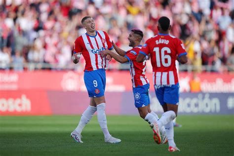 Gol De Savinho E Assist Ncia De Yan Couto Girona Vence De Virada E