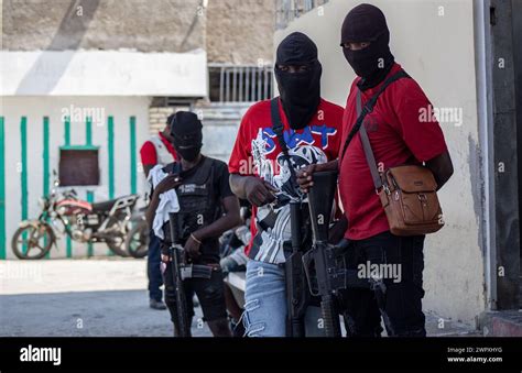 © David Lorens Mentormaxppp 05032024 Soldats De Lalliance Des Gangs Du Vivre Ensemble