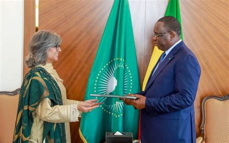 Pakistan S Envoy Presents Credentials To President Of Senegal