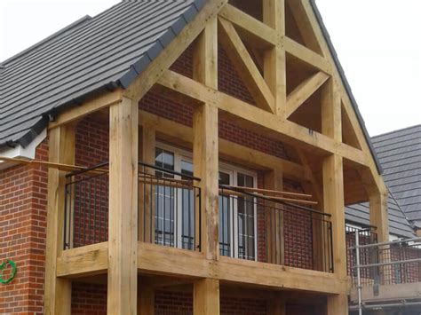 Harlow Timber Systems Roof Trusses Feature Trusses And Solid Oak Products