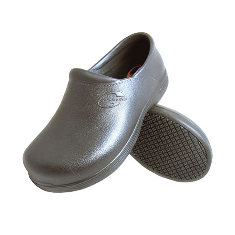 Genuine Grip Women's #380 Black Slip-Resistant Injection Clogs