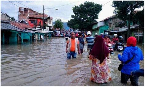 Infopublik Banjir Di Bandung Mulai Surut Jiwa Masih Mengungsi