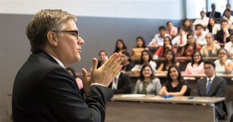 Oficializan Ley Que Ampl A Plazo Para Que Docentes Universitarios