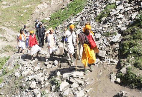 Fresh Batch Of Pilgrims Leaves Jammu For Amarnath Daily Excelsior