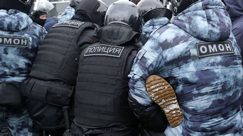 Navalny protests: Kremlin meets Russian demonstrators with fiercest ...