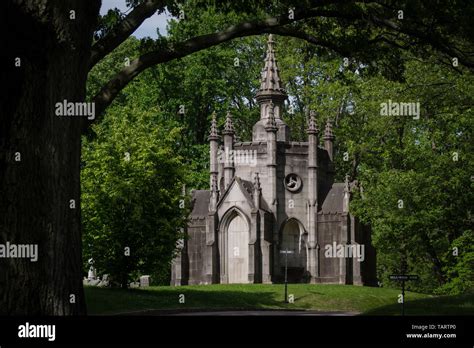 The Historic Green Wood Cemetery Is Located In The Park Slope