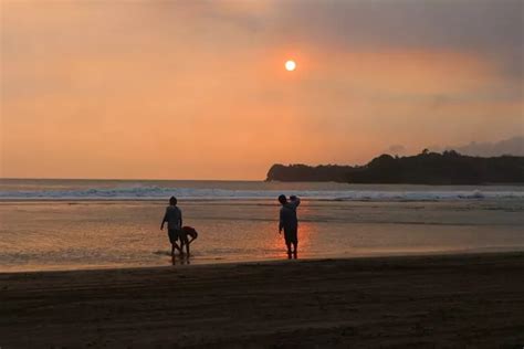 Inilah Pantai Dengan Sunset Paling Indah Di Blitar Tak Kalah Dengan