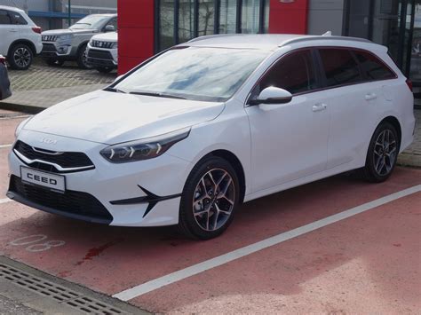 KIA Ceed 1 5 T GDi GPF TOP SKLADEM Autobond Group