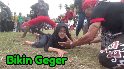 Viral Detik Detik Cewek Tumbang Gara Gara Bendrong Kulon Jantur Cakilan