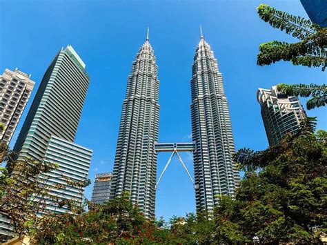 simak  rekomendasi tempat wisata  malaysia  keren