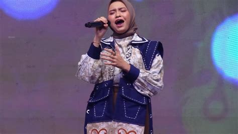 Salma Salsabil Rungkad Happy Asmara Live At Festival Pelatihan