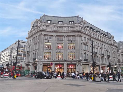 Oxford Street Guide - Top Department Stores & Shops