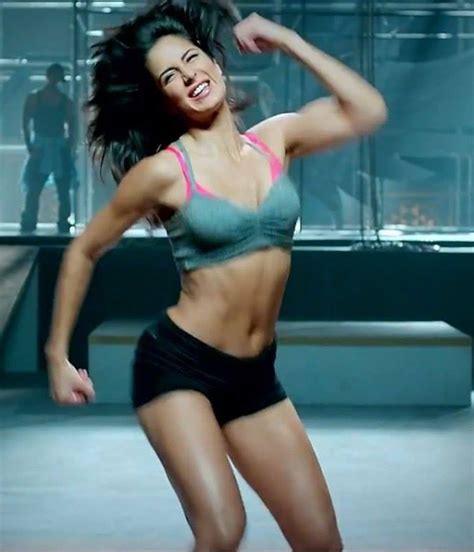 Katrina Kaif Sexy Dance Moves In Song Kamli In Dhoom