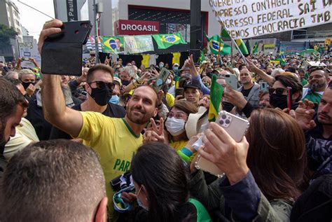 Apoiadores De Bolsonaro Fazem Ato Na Avenida Paulista Pelo Voto