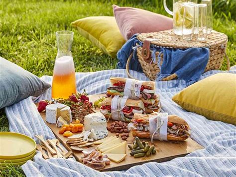 Picnic là gì Hướng dẫn chuẩn bị và lên kế hoạch cho một buổi dã ngoại