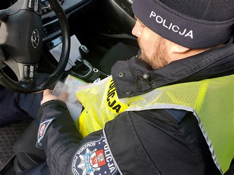 Akcja policji w rejonie przejść dla pieszych 94 wykroczenia FOTO