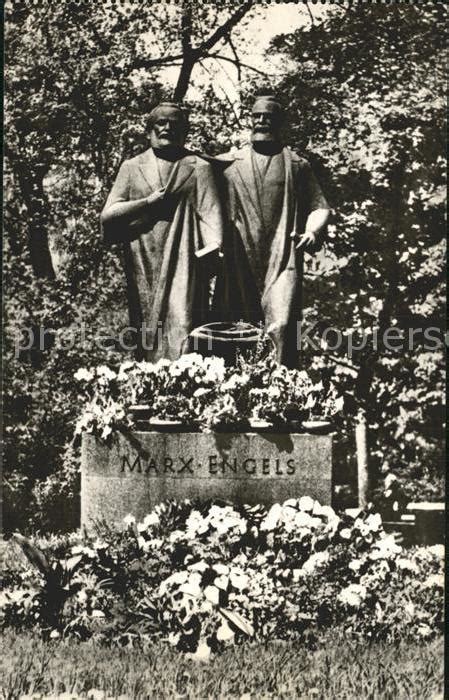 AK Ansichtskarte Karl Marx Stadt Hauptbahnhof Marx Engels Denkmal