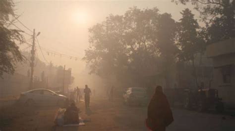 Delhi Records Minimum Temperature Of 136 Degree Celsius Air Quality