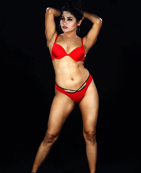 10 Hot Sexy Amesha G Bikini Pics