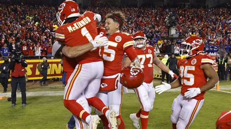 Field View: Kansas City Chiefs celebrate after game-winning TD in OT