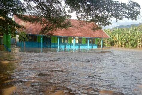 Banjir Di Musi Rawas Rendam Tiga Desa Dan Fasilitas Sekolah RMOLSUMSEL ID