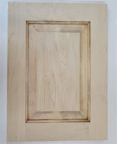 High Quality Raised Panel Door Maple New England Cabinet Doors