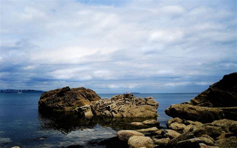 Wallpaper Pemandangan Laut Batu Alam Pantai Pasir Refleksi