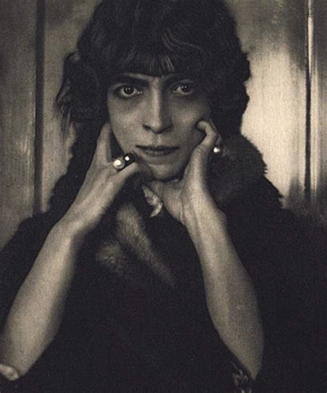 Luisa Casati The Heiress With 2 Leashed Cheetahs A Live Snakelace On