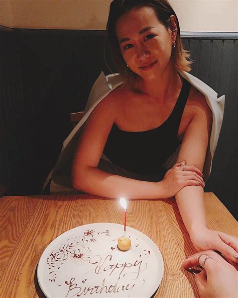 須田朱音さんのインスタグラム写真 須田朱音instagram「mybirthday 🕊 昨日、35歳のお誕生日を迎えました 🏼