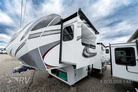 For Sale Used 2022 Grand Design Solitude 380FL 5th Wheels Voyager RV