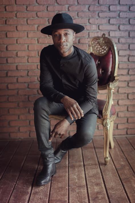 Aloe Blacc Keeps Making Connections On Latest Album