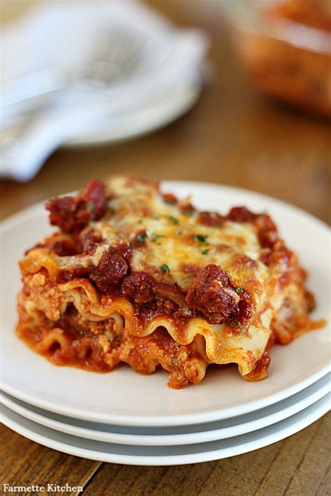 Easy Meat Lasagna Recipe (No Ricotta) - Farmette Kitchen