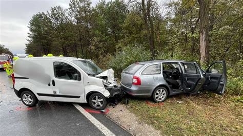 72 Jähriger stirbt nach Horror Crash in NÖ oe24 at