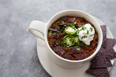 Easy Instant Pot Vegetarian Chili - The Foodie Dietitian | Kara Lydon