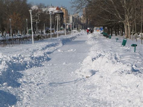 La Multi Ani Romania Era Glaciara Parcul Tineretului