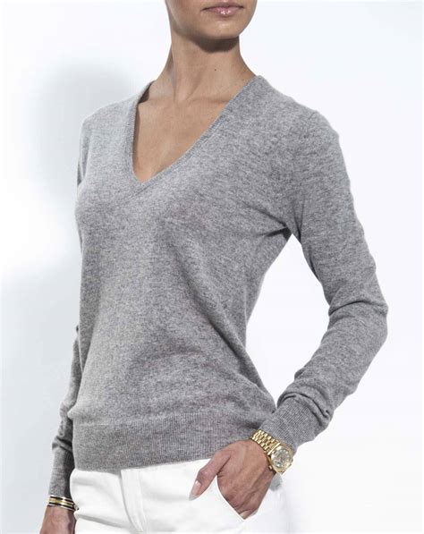 Women S Pure Cashmere V Neck Sweater Maisoncashmere