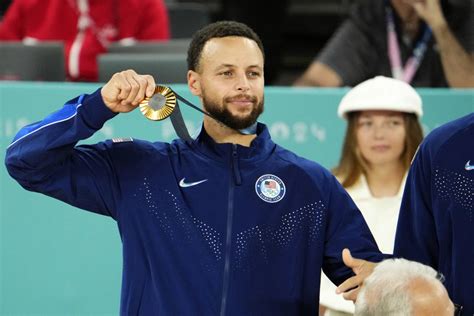 Stephen Curry Reacts To Winning His First Olympic Gold Medal Fadeaway World