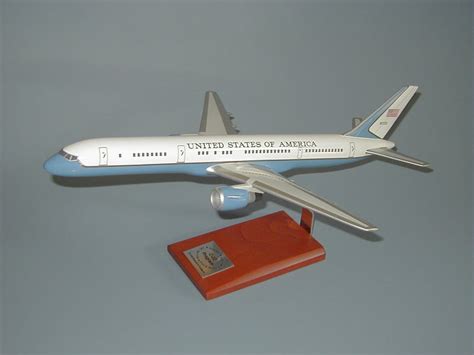 C-32 / 757 Air Force One (Two) Airplane Model – Mahogany Airplane Models