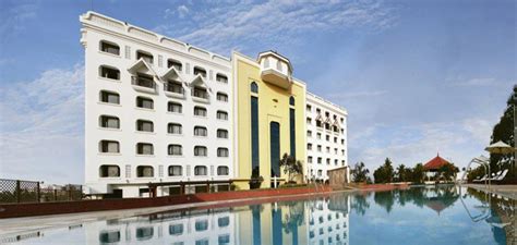 Vivanta By Taj Luxury Business Hotel In Trivandrum Reviews Rooms Rates