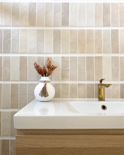 Elegant Creme Cloe Wall Tile