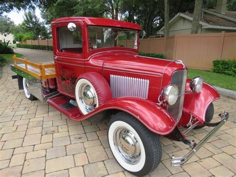 1932 Ford Custom | Primo Classics International LLC