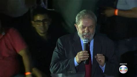 Lula é condenado a 12 anos e 11 meses de prisão por corrupção e lavagem