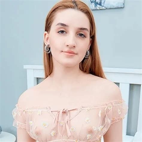 Lusty Brunette Shows Her Tattoo Before Fucking XHamster