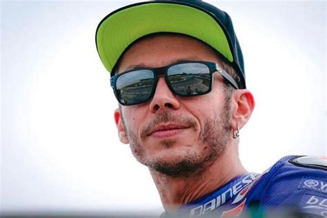 Biodata Dan Jejak Karier Valentino Rossi Legenda MotoGP Yang Pamit Di