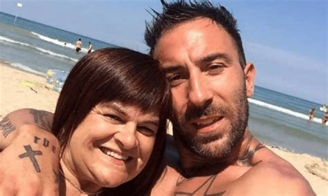 Simone Coccia E Stefania Pezzopane Finta Rottura Per L Isola Dei Famosi