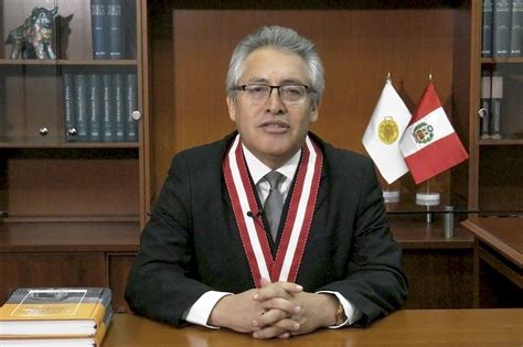 Denuncian constitucionalmente a fiscal de la Nación Juan Carlos Villena