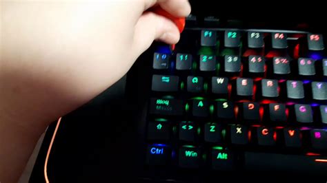 Como Sacar Una Tecla De Un Teclado Mecanico De Redragon Youtube