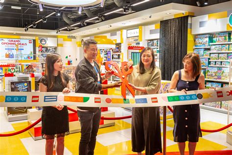 The Lego Group Unveils Its First Ever Retailtainment Concept Lego