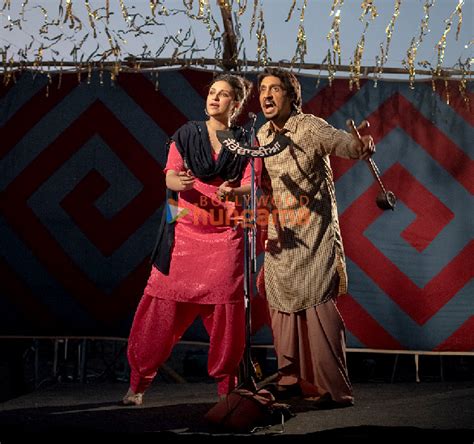 amar singh chamkila  stills bollywood hungama